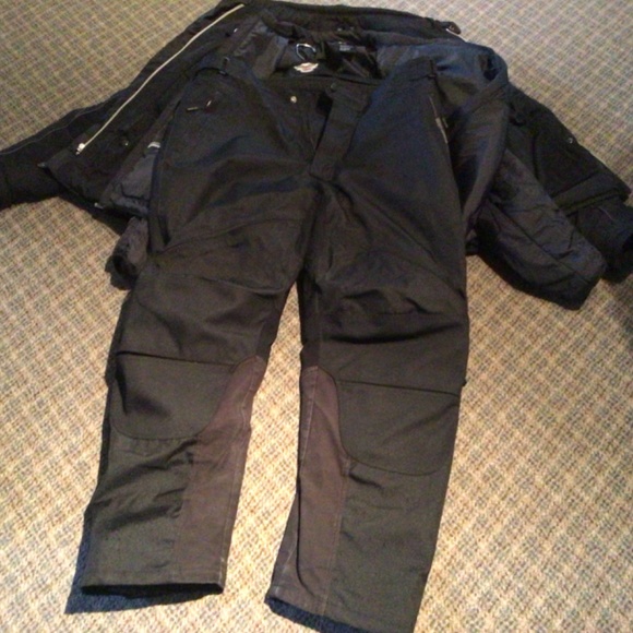 Harley Davidson riding suit - Picture 3 of 4